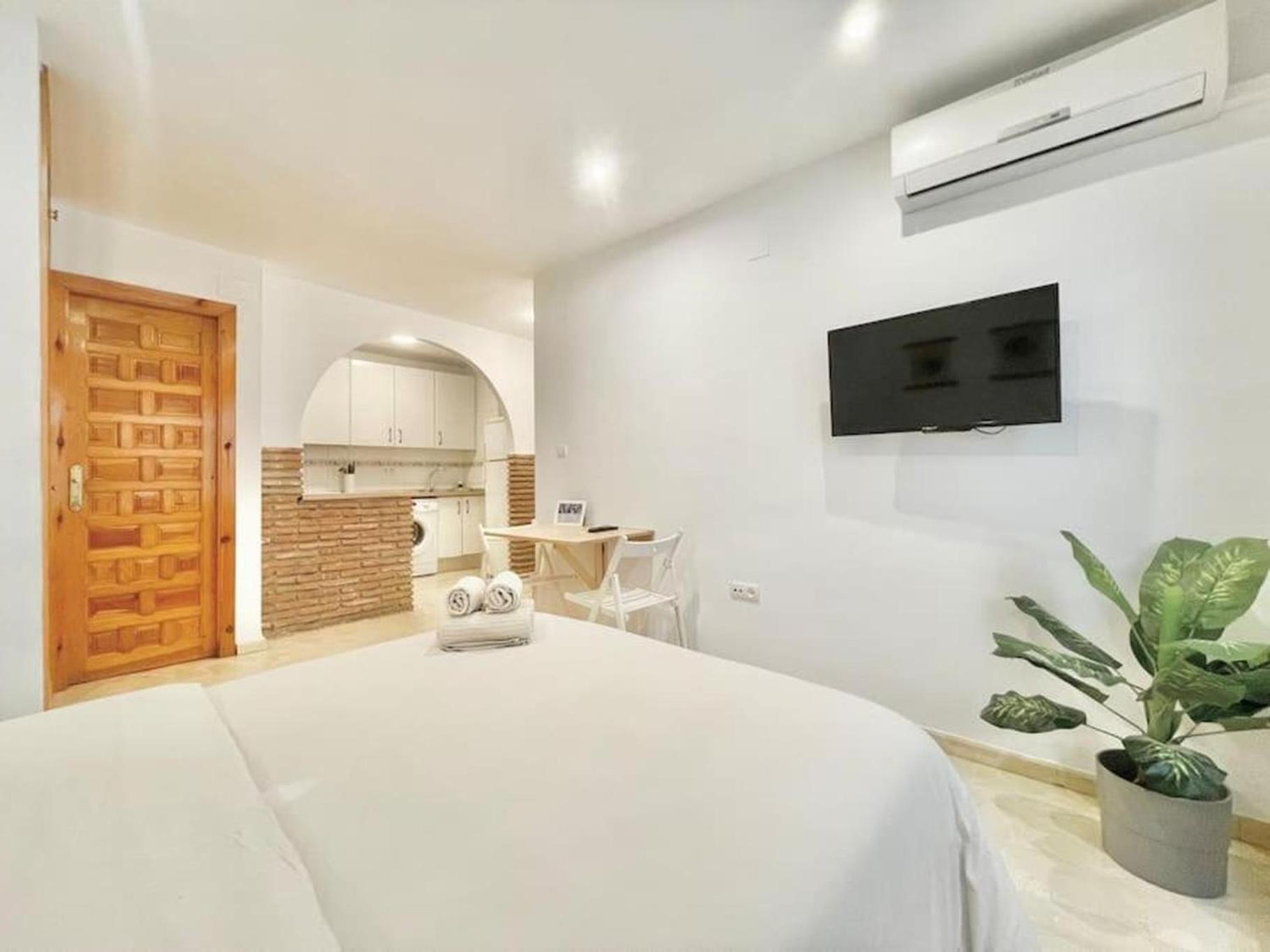 Elvira Urban Living - Granada Centro Appartement Buitenkant foto
